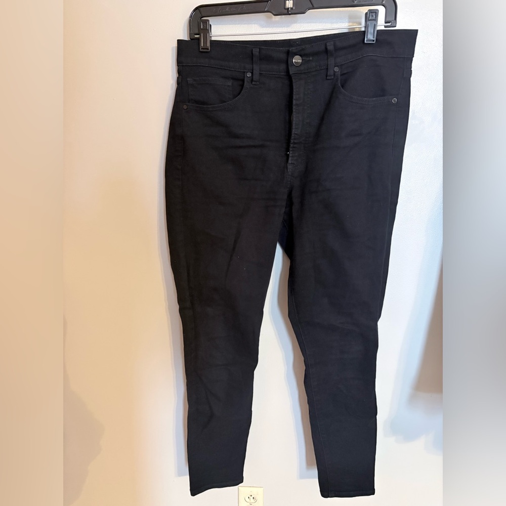 Express Skinny 
Black High Rise Pant 10R
